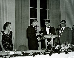 Image description is not available for 1955.057